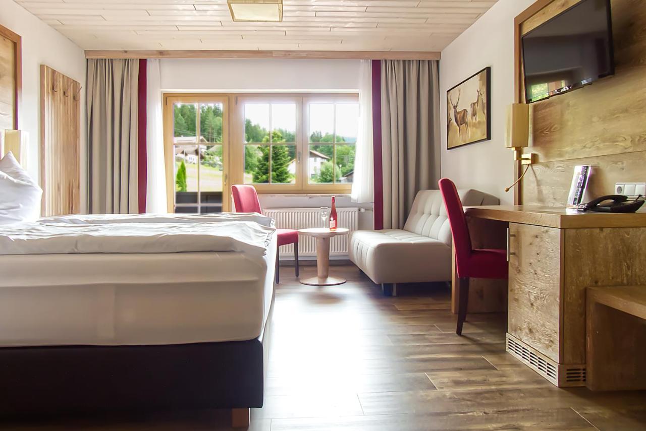 Garnihotel Zur Linde - Bayerischer Wald - Aktivcard Mit 154 Kostenfreien Leistungen - Kostenloser Parkplatz Лоберг Екстериор снимка